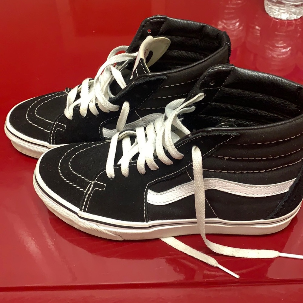 Almost like new unisex Vans